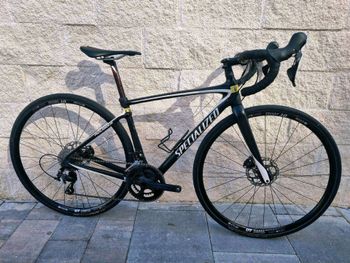 Used Specialized Roubaix Sport 2020 2020 Road & Gravel, Black — image 1 of 17
