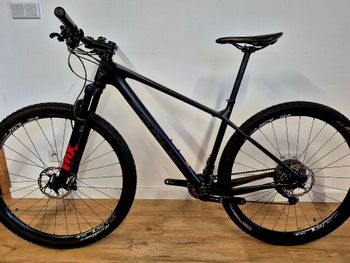 Tweedehands Focus RAVEN 8.9 2019 2019 Mountainbike — afbeelding 2 van 6