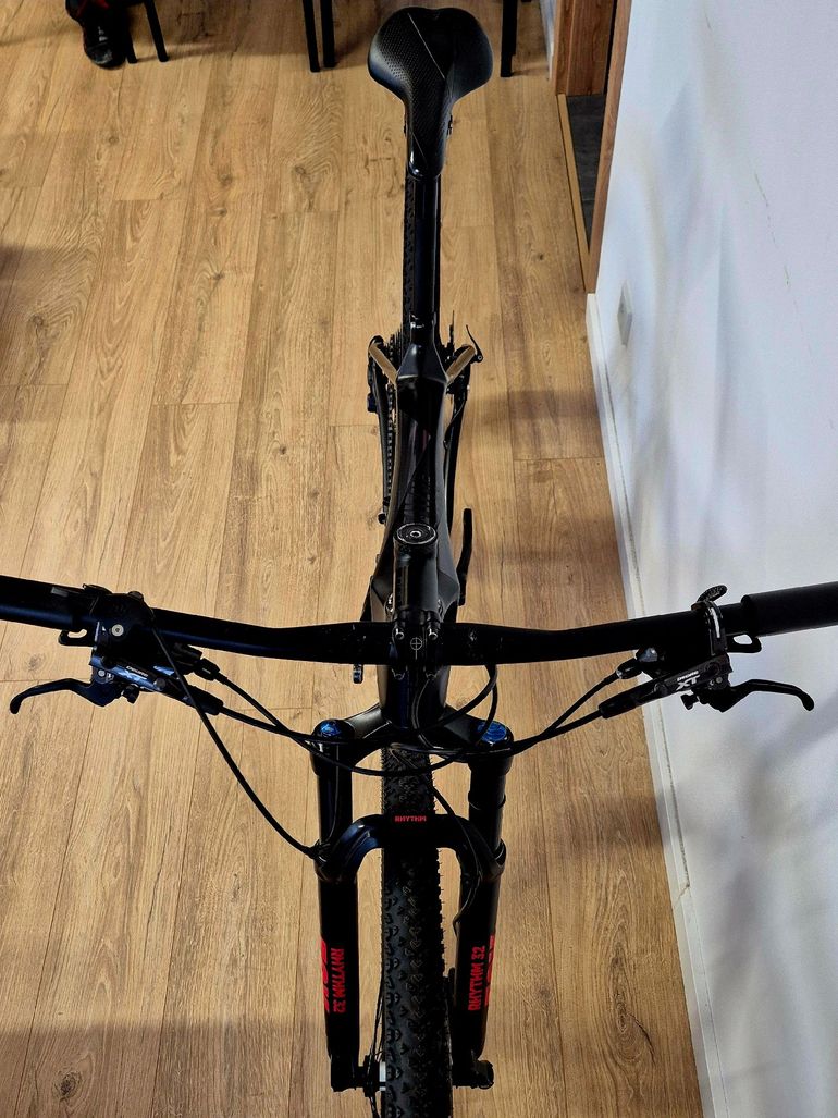 Tweedehands Focus RAVEN 8.9 2019 2019 Mountainbike — afbeelding 3 van 6