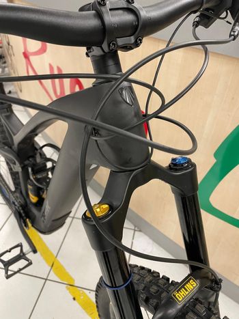 Trek Fuel EXe 9.8 XT 2023 2023 Mountainbike usato, Nero — immagine 5 di 6