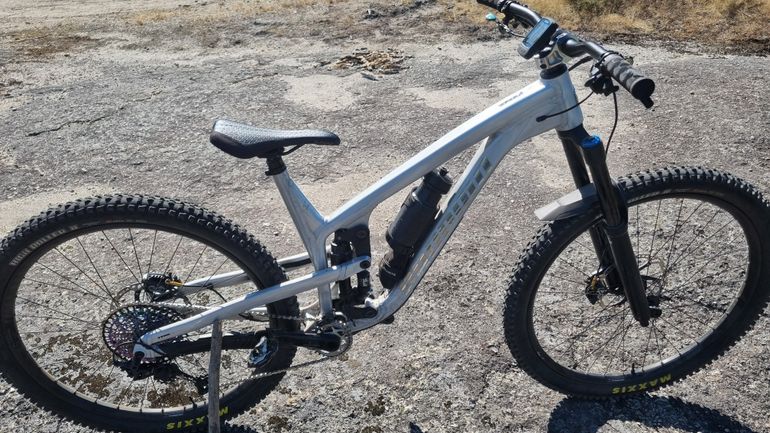 Used Propain Tyee AL5 29 Custom 2022 Mountainbike, Light Gray, 29 — image 2 of 7