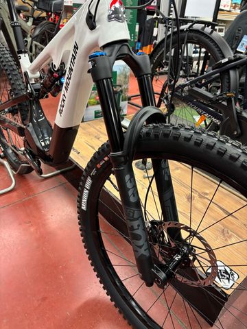 Used ROCKY MOUNTAIN POWERPLAY INSTINCT SL C70 2025 2025 Mountainbike, Black — image 2 of 6