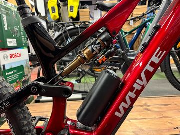 Used Whyte Elyte EVO Stag works 2025 Mountainbike, Red — image 2 of 8