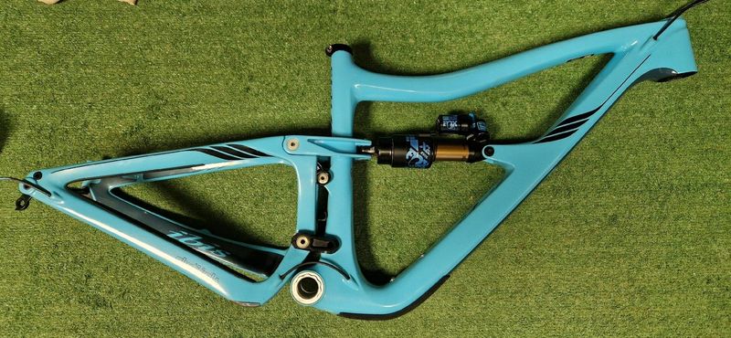 Použité Ibis Ripmo XT 2022 Frameset 2022 Mountainbike — obrázek 1 z 5