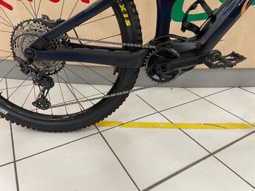 Tweedehands Orbea RISE M10 2022 2022 Mountainbike — afbeelding 2 van 8