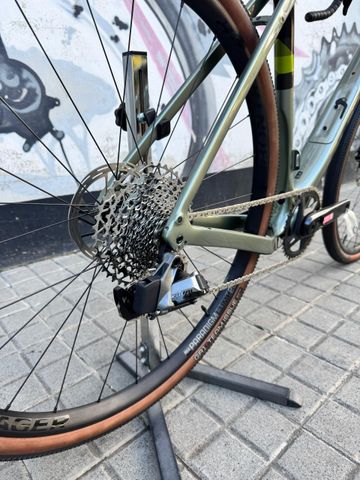 Tweedehands Trek Checkpoint SL 6 AXS 2024 2024 Road & Gravel — afbeelding 3 van 6