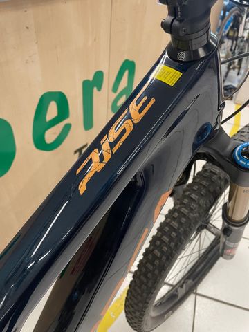 Gebrauchtes Orbea Rise 2022 Mountainbike, Blau — Bild 7 von 10