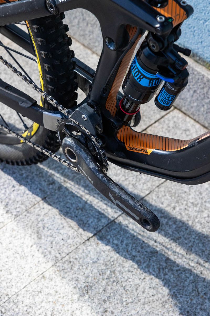 Canyon Strive CF 9.0 Team 2018 2018 Mountainbike d'occasion — image 4 sur 8