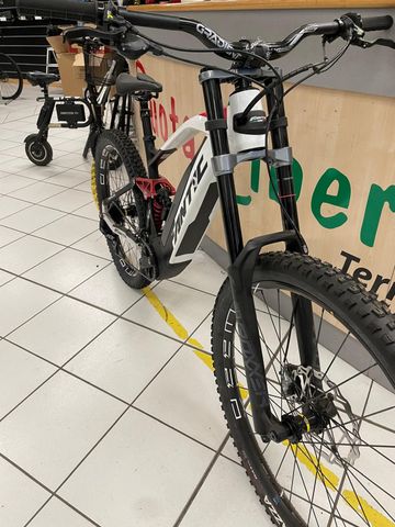 Fantic XXF 2.0 Race 2022 2022 Mountainbike usato, Bianco — immagine 3 di 9