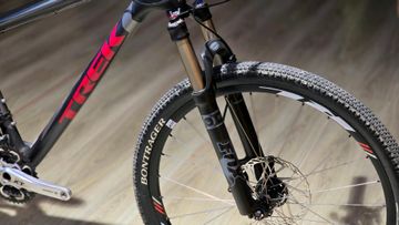 Used Trek Elite Carbon 9.8 2010 Mountainbike, Black — image 8 of 12