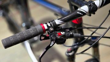 Used Trek Elite Carbon 9.8 2010 Mountainbike, Black — image 6 of 12