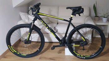 Used Giant Talon 29 2 2018 2018 Mountainbike — image 1 of 6