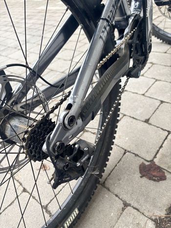Used Commencal Furious 2020 Mountainbike, Light Gray — image 4 of 4
