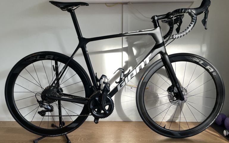 Used Giant TCR Advanced Pro Team Disc 2020 Road & Gravel — image 1 of 6