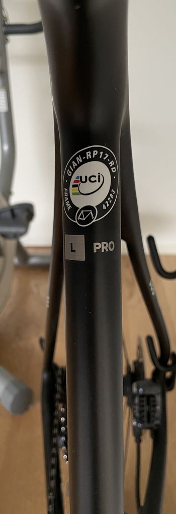 Used Giant TCR Advanced Pro Team Disc 2020 Road & Gravel — image 4 of 6
