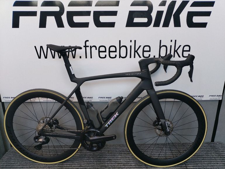 Used Trek Madone SLR 7 Gen 8 2025 2025 Road & Gravel, Black — image 1 of 14