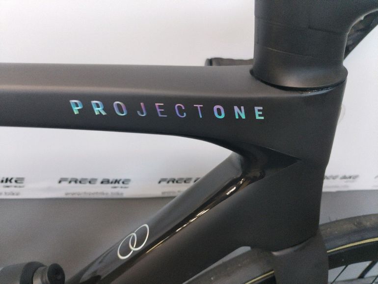 Used Trek Madone SLR 7 Gen 8 2025 2025 Road & Gravel, Black — image 12 of 14