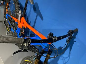 Used Giant Trance E+ SX 0 Pro 2019 2019 Mountainbike, Blue, 27.5 — image 4 of 5