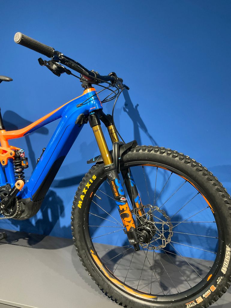 Used Giant Trance E+ SX 0 Pro 2019 2019 Mountainbike, Blue, 27.5 — image 3 of 5