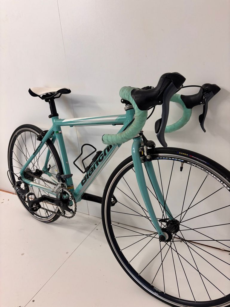 Tweedehands Bianchi Bici da corsa 24’ 2017 Road & Gravel — afbeelding 2 van 4