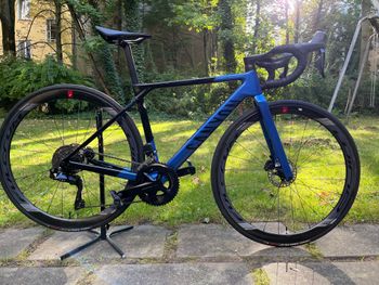 Used Canyon Canyon Ultimate CF SL7 Di2 2023 Road & Gravel, Blue — image 1 of 70