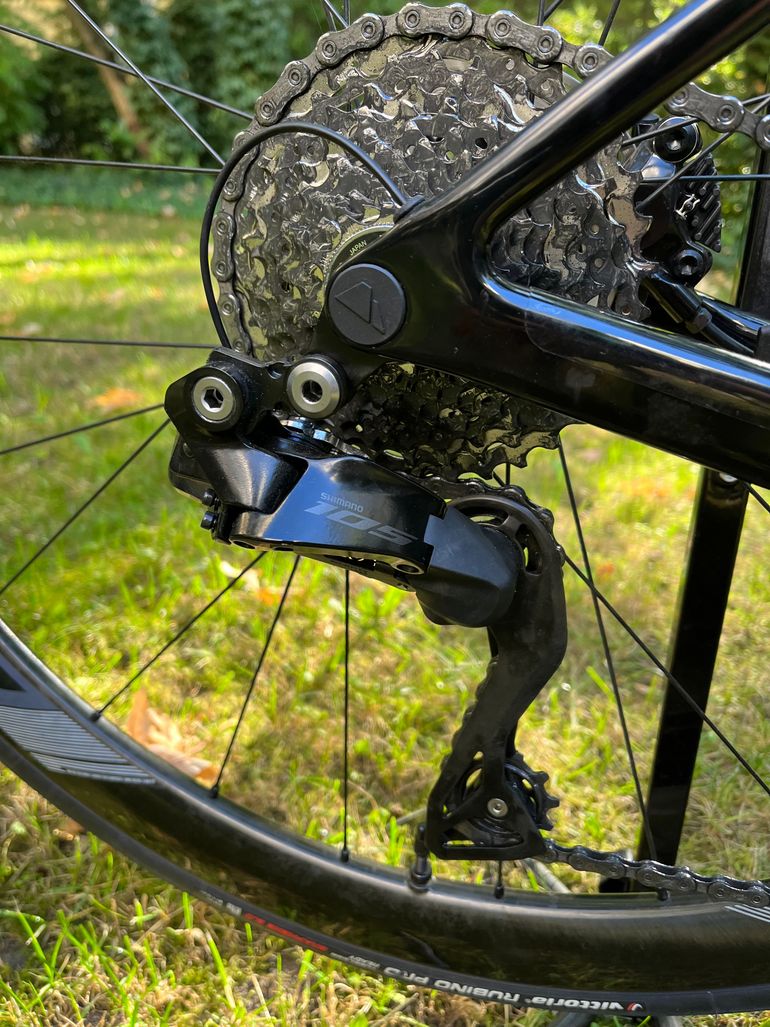 Used Canyon Canyon Ultimate CF SL7 Di2 2023 Road & Gravel, Blue — image 13 of 70
