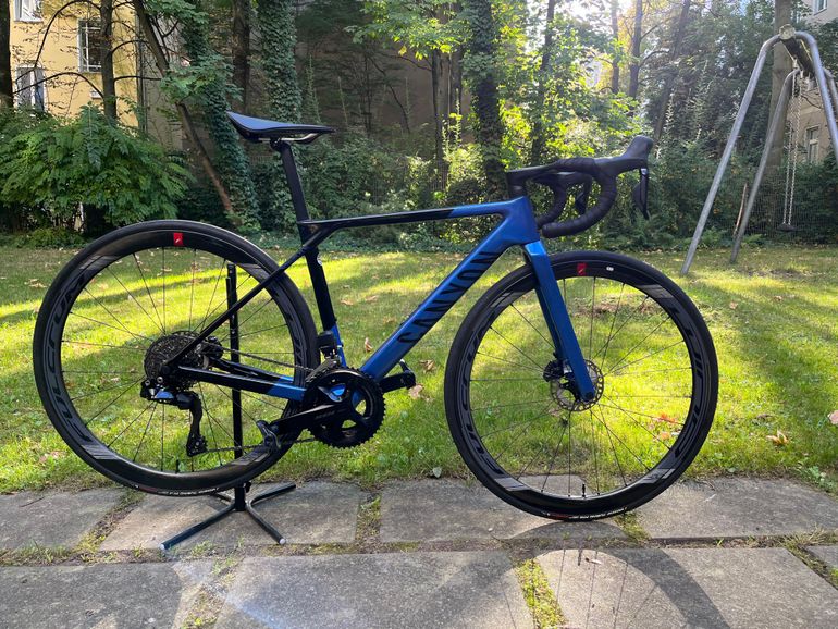 Used Canyon Canyon Ultimate CF SL7 Di2 2023 Road & Gravel, Blue — image 5 of 70