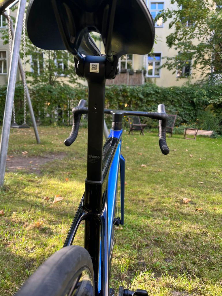 Used Canyon Canyon Ultimate CF SL7 Di2 2023 Road & Gravel, Blue — image 17 of 70