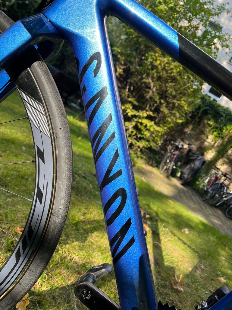 Used Canyon Canyon Ultimate CF SL7 Di2 2023 Road & Gravel, Blue — image 61 of 70