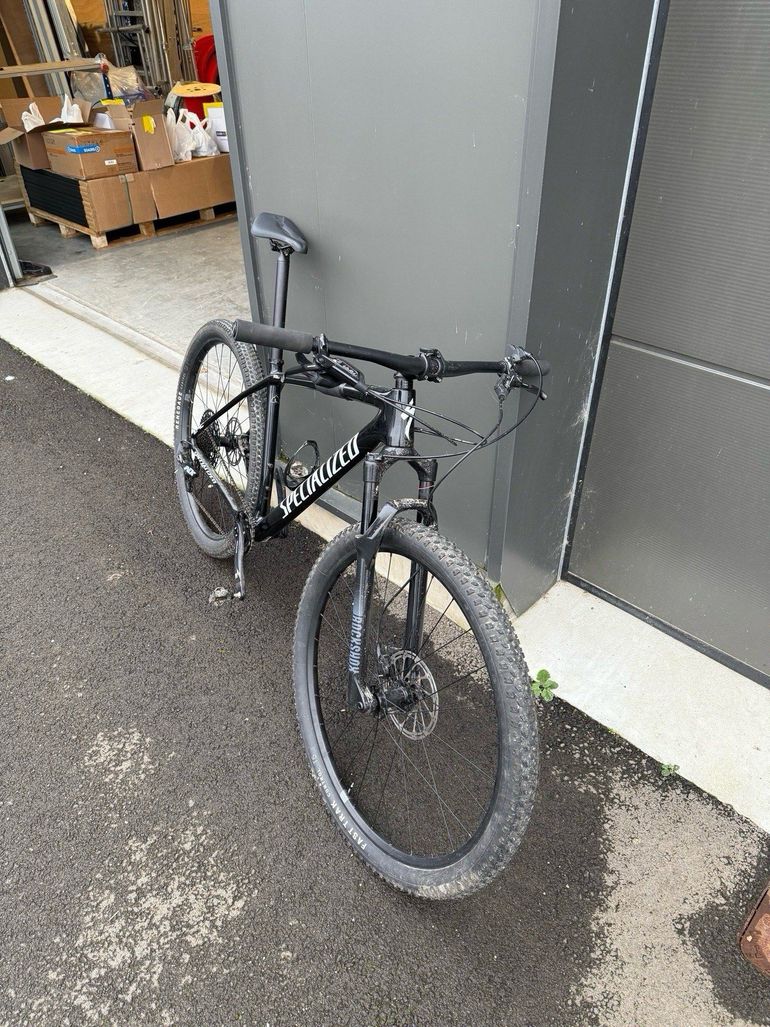 Used Specialized Epic Hardtail 2023 2023 Mountainbike, Black, 29 — image 2 of 3