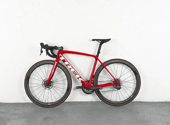 Trek Émonda SLR 9 eTap 2023 2023 Road & Gravel usato, Rosso — immagine 3 di 5