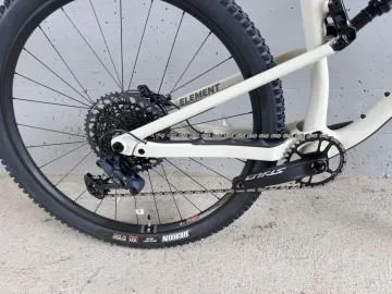 Used Rocky Mountain Element C50 Sram 2024 2024 Mountainbike, White, 27.5, 29 — image 2 of 7