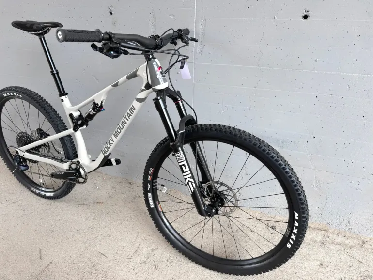 Used Rocky Mountain Element C50 Sram 2024 2024 Mountainbike, White, 27.5, 29 — image 5 of 7