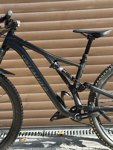 Specialized Stumpjumper Alloy 2023 2023 Mountainbike usato, Nero — immagine 3 di 4