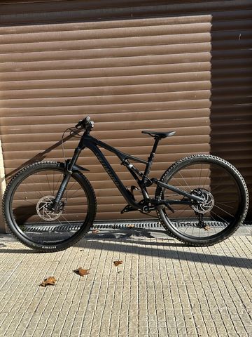 Specialized Stumpjumper Alloy 2023 2023 Mountainbike usato, Nero — immagine 4 di 4