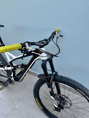 Used YT Industries Jeffsy 27 CF Pro 2018 2018 Mountainbike, White, 27.5 — image 2 of 4