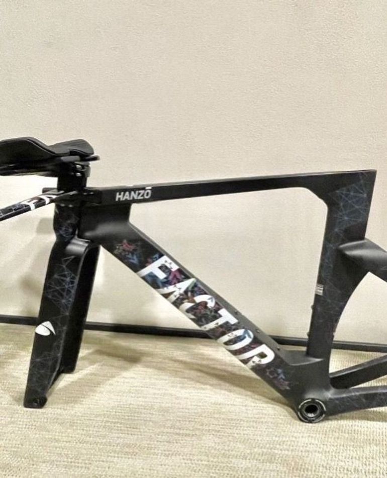 Used Factor HANZO Frameset Premium 2024 2024 Road & Gravel, Black — image 2 of 4