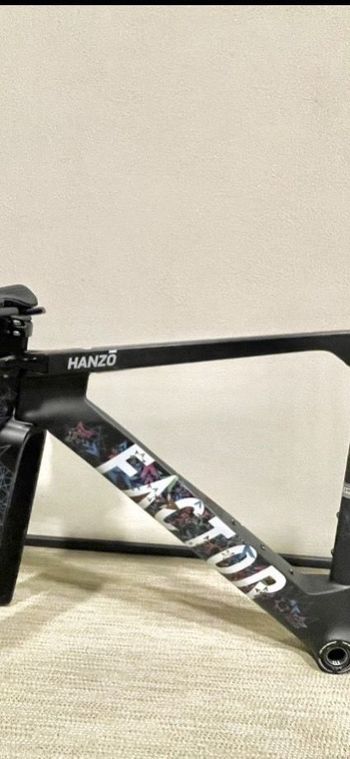 Used Factor HANZO Frameset Premium 2024 2024 Road & Gravel, Black — image 3 of 4