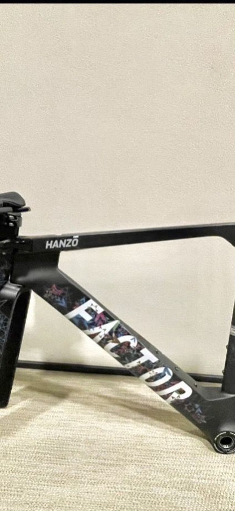 Used Factor HANZO Frameset Premium 2024 2024 Road & Gravel, Black — image 3 of 4