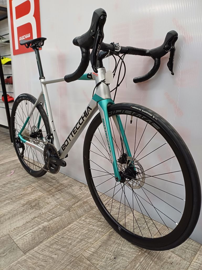Used Bottecchia 8avio Revolution 2022 Road & Gravel, Light Gray — image 6 of 9
