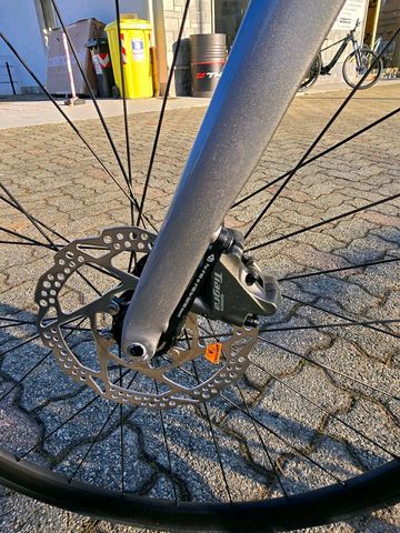 Cannondale CAAD13 Disc Tiagra 2024 2024 Road & Gravel usato, Viola — immagine 5 di 12