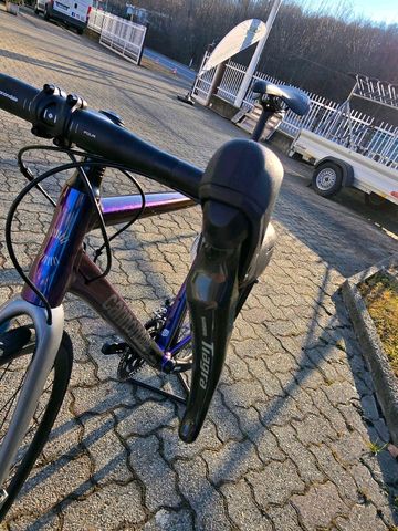 Cannondale CAAD13 Disc Tiagra 2024 2024 Road & Gravel usato, Viola — immagine 6 di 12