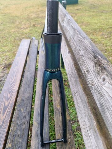 Used Scott Addict RC 20 disc Frameset 2024 Road & Gravel, Green — image 2 of 4