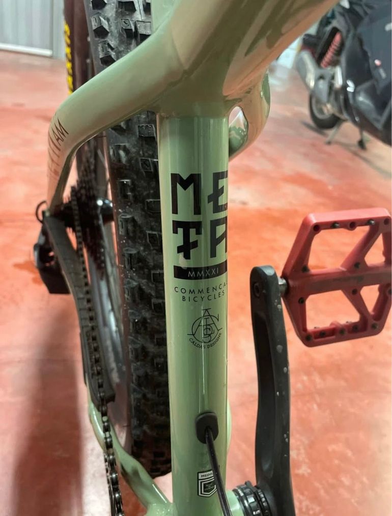 Used Commencal META HT AM RIDE 2022 2022 Mountainbike, Green, 29, 27.5 — image 9 of 11
