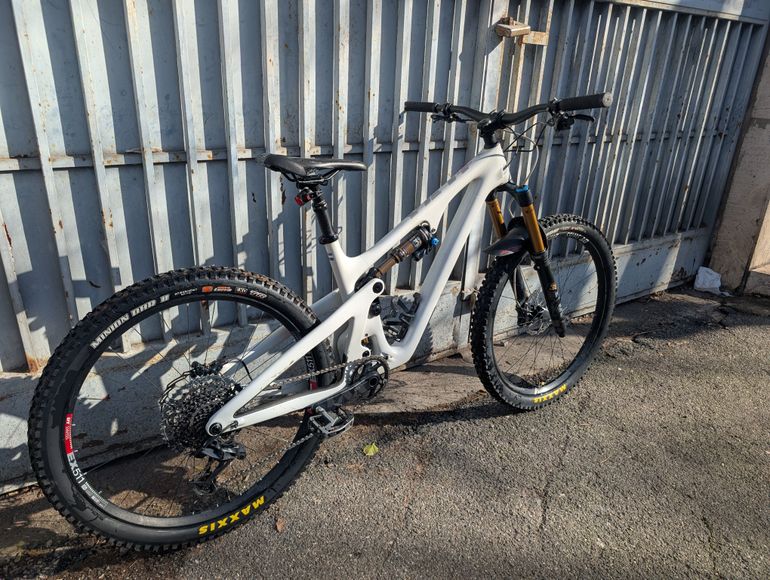 Yeti SB140 27.5 C2 2022 2022 Mountainbike usato, Bianco — immagine 4 di 6