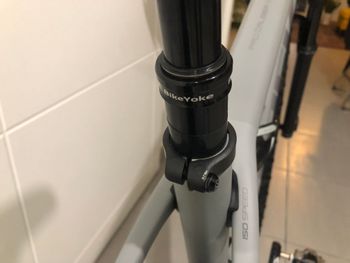 Used Trek Procaliber SL 2021 Mountainbike, Light Gray, 29 — image 2 of 5