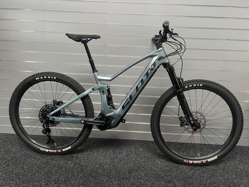 Used Scott Strike eRIDE 900 US 2021 2021 Mountainbike, Light Gray, 29 — image 1 of 5