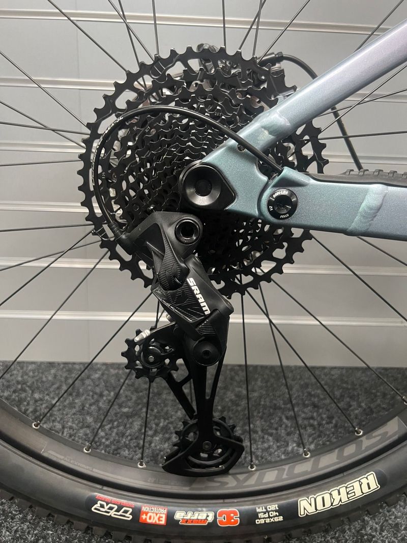 Used Scott Strike eRIDE 900 US 2021 2021 Mountainbike, Light Gray, 29 — image 2 of 5