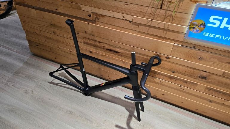 BMC Teammachine SLR 01 MOD 2023 Frameset 2023 Road & Gravel usato, Nero — immagine 3 di 3