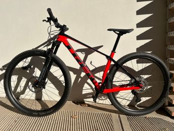 Used Trek Procaliber 9.6 2021 2021 Mountainbike, Red, 29 — image 3 of 6